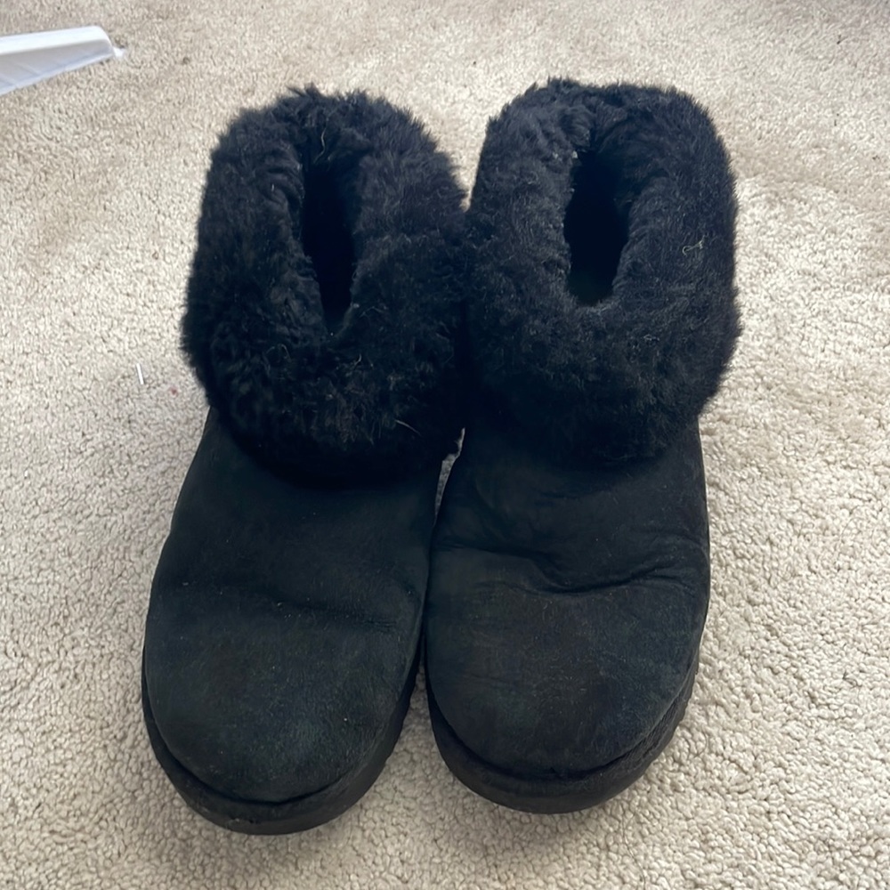 Black uggs
